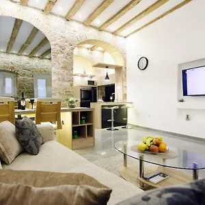  Apartment Dalti Center