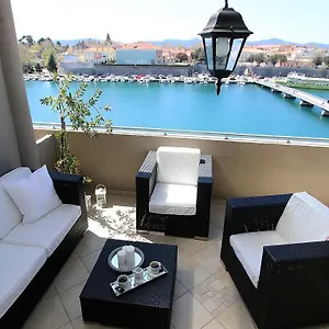  Apartment The View