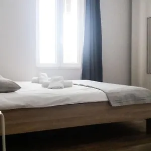 Apartment Dinghy, Zadar