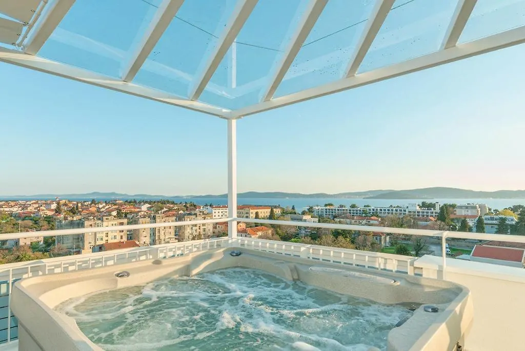 Sunset Penthouse Apartment With Jacuzzi And Seaview Задар